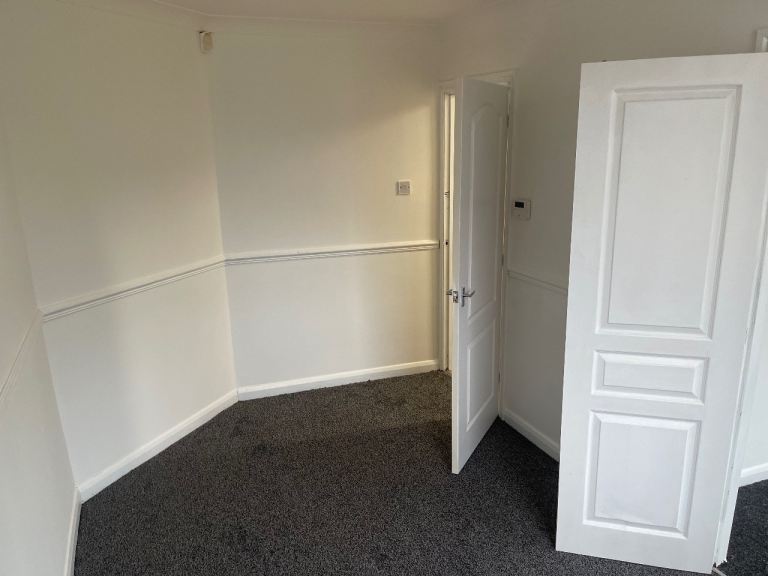 Flat Barnsley Road in Wakefield