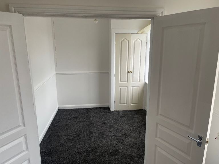 Flat Barnsley Road in Wakefield