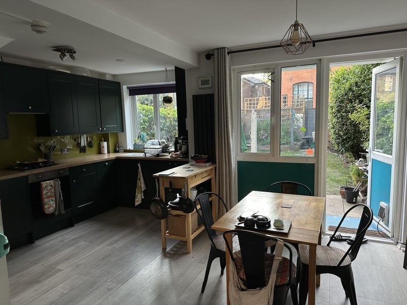 Room Henshall Street in Greater London