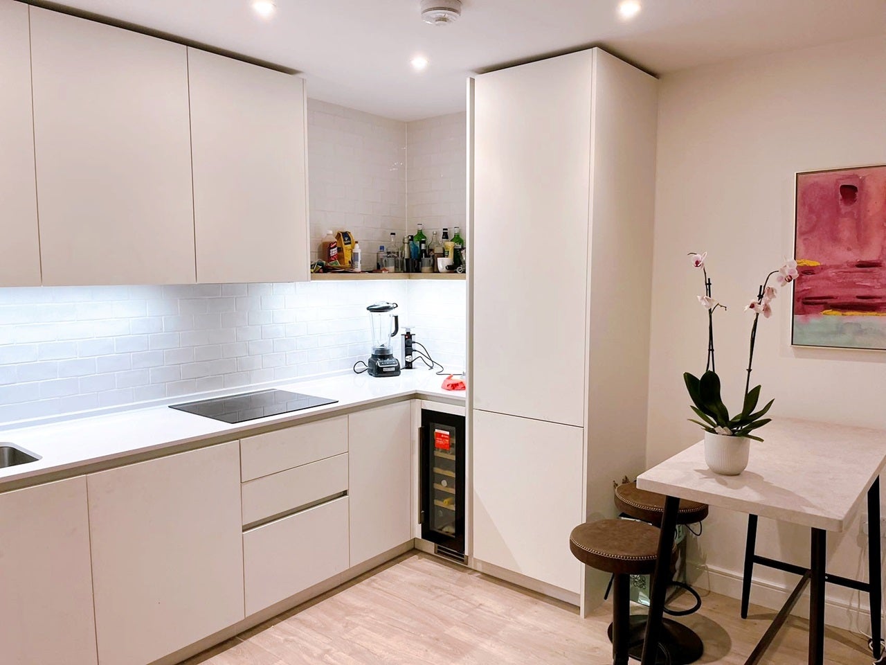 Flat Beresford Avenue in Greater London