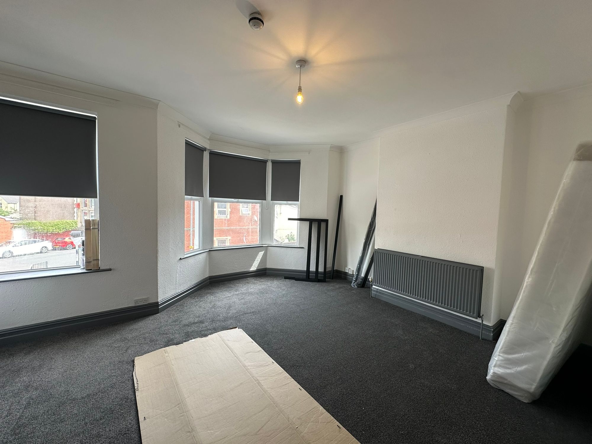 Room Mackintosh Place in Cardiff