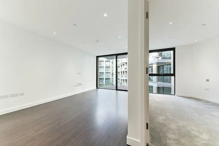 Flat Alie Street in Greater London