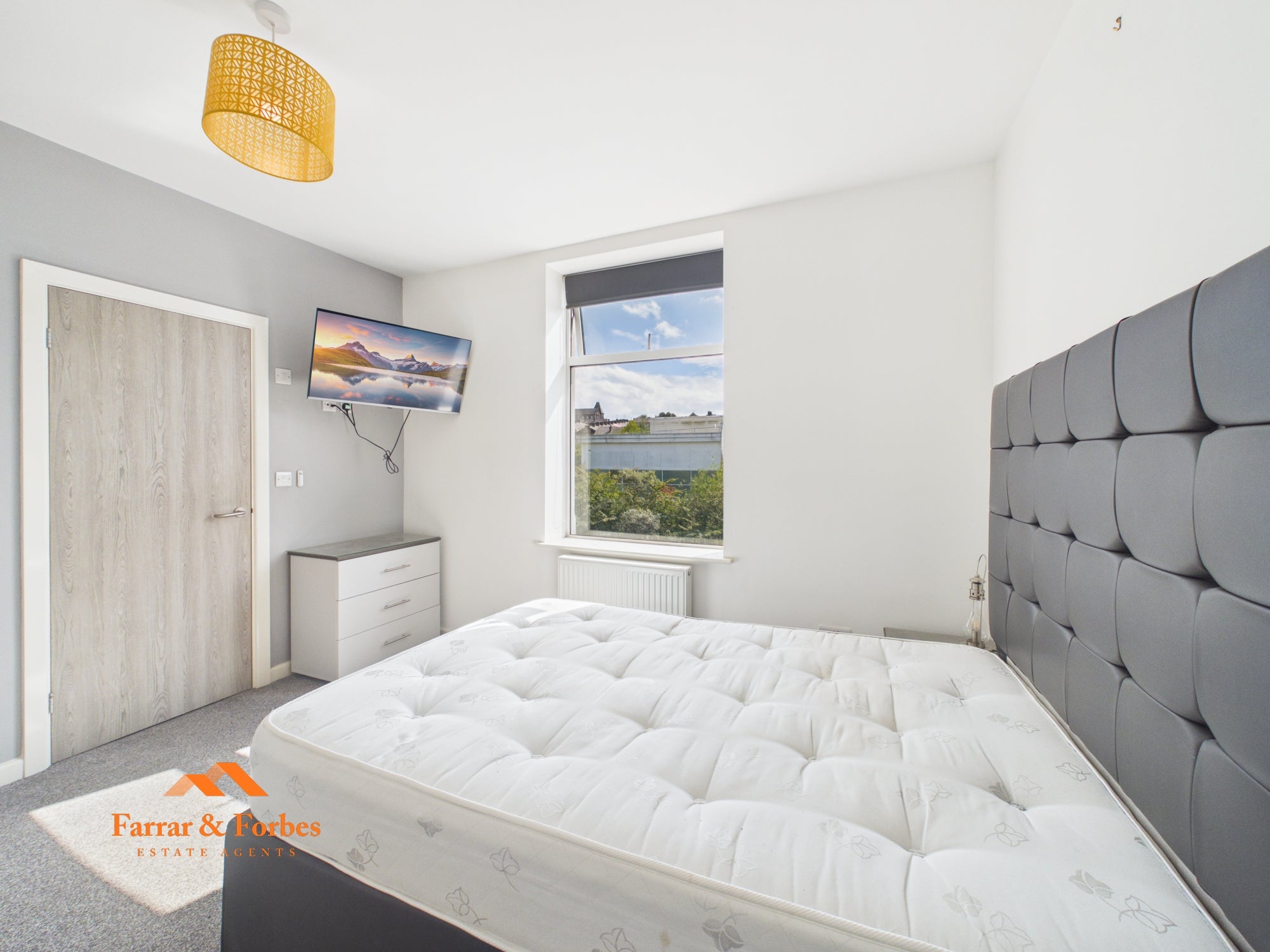 Room Windsor Street in Borough of Pendle