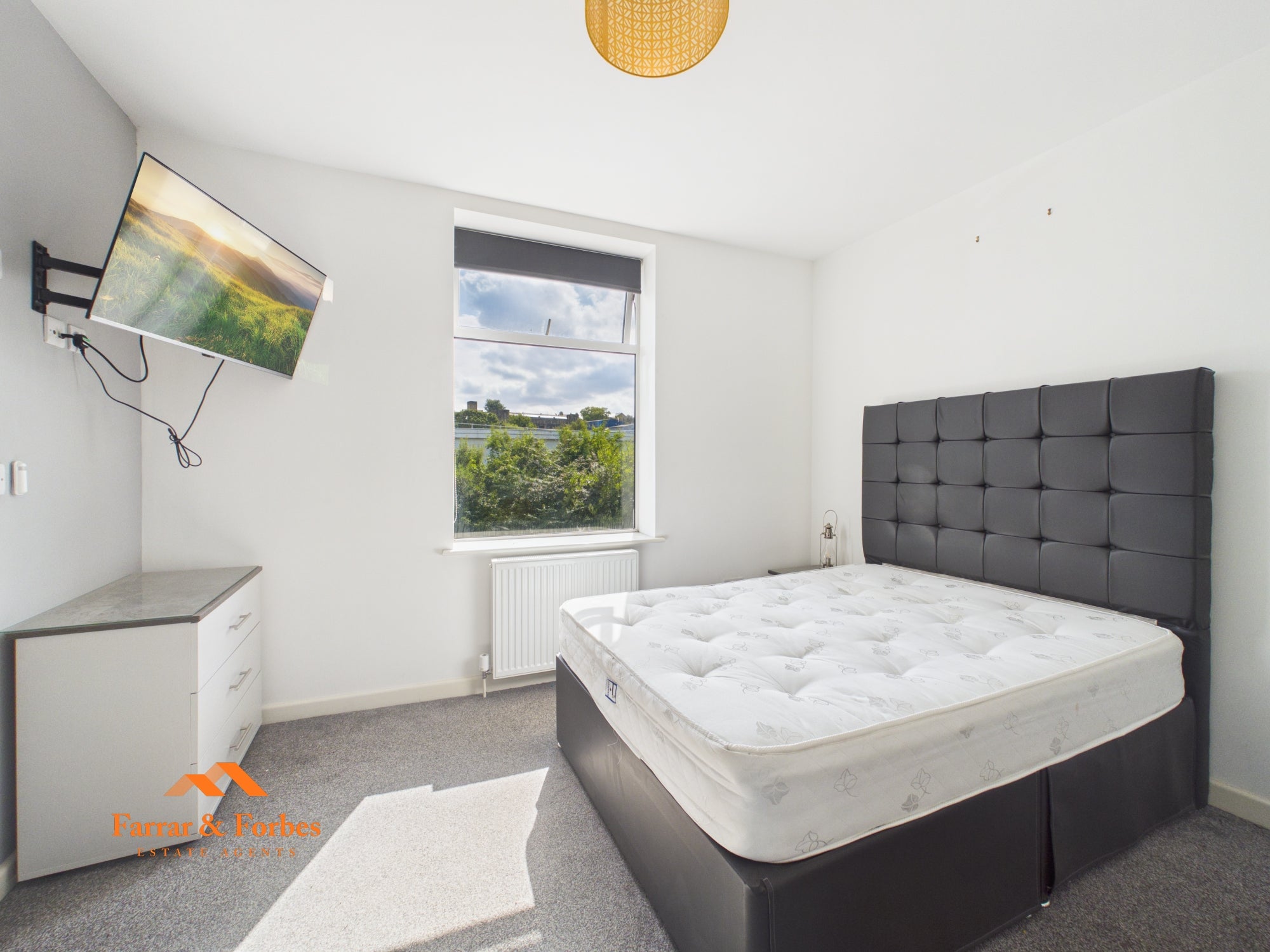 Room Windsor Street in Borough of Pendle