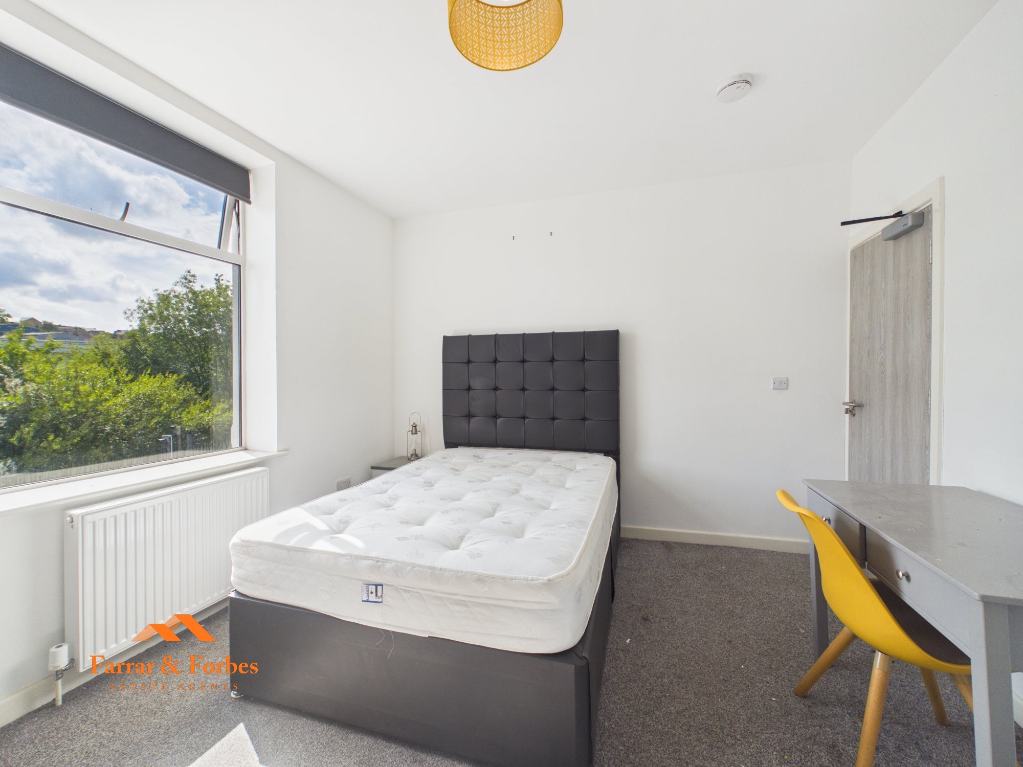 Room Windsor Street in Borough of Pendle