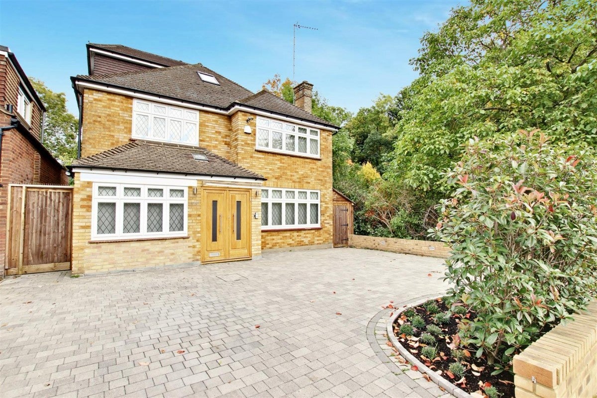 House The Reddings in Greater London