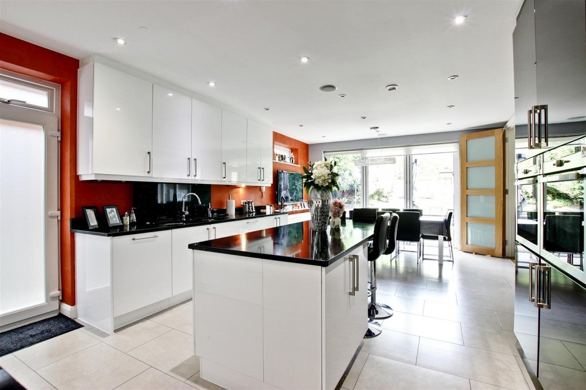House The Reddings in Greater London
