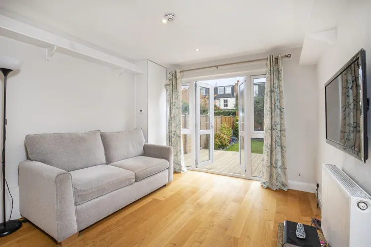 Flat Effra Road in Greater London