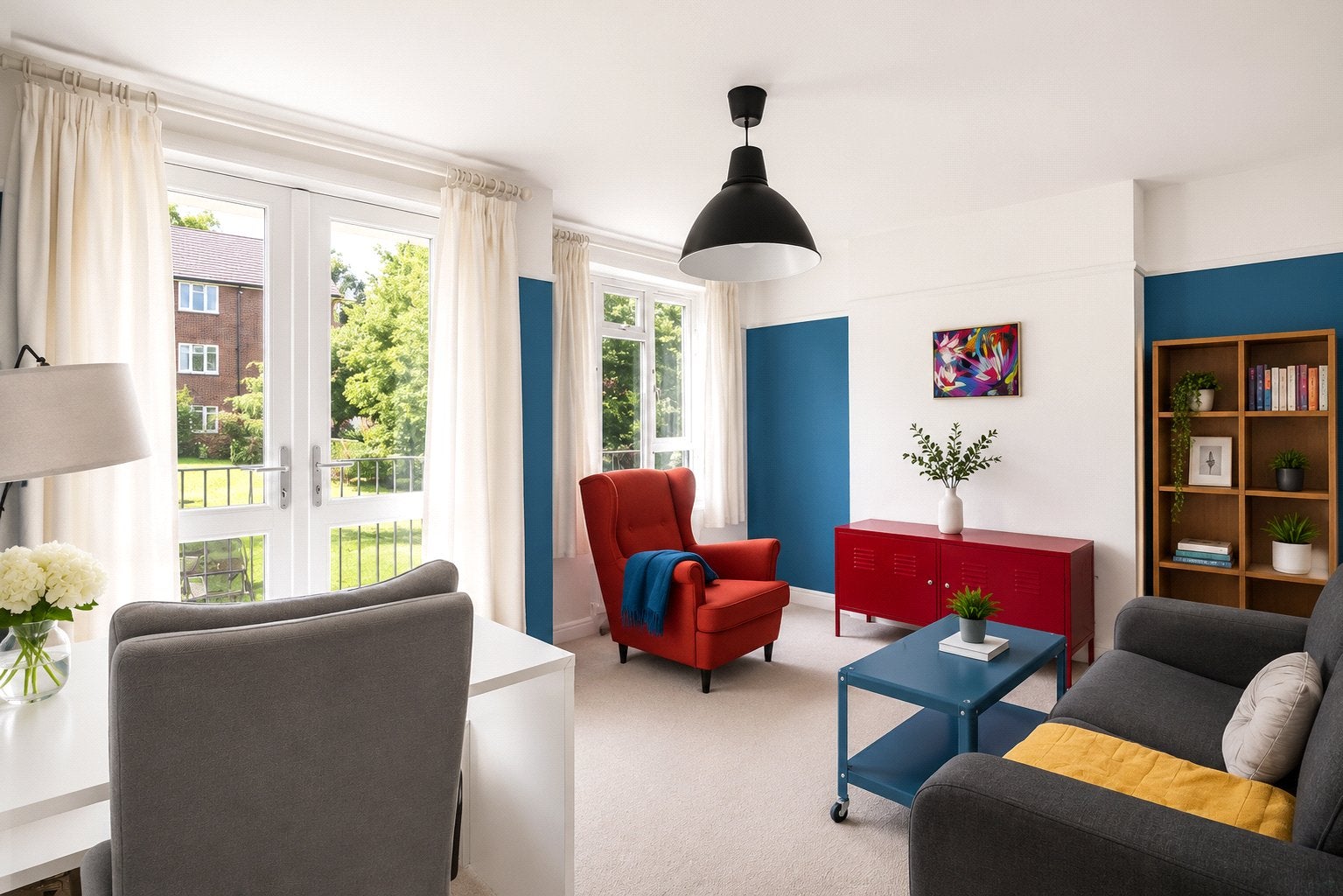 Flat Chartfield Avenue in Greater London