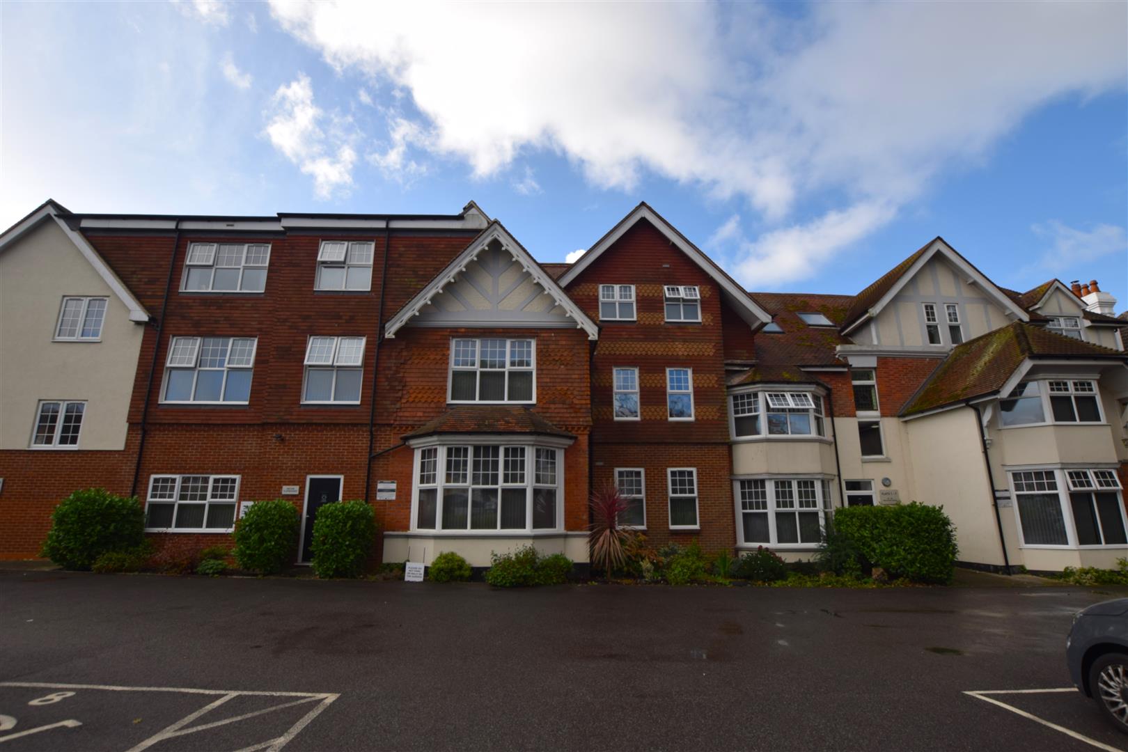 Flat Hastings Road in Rother