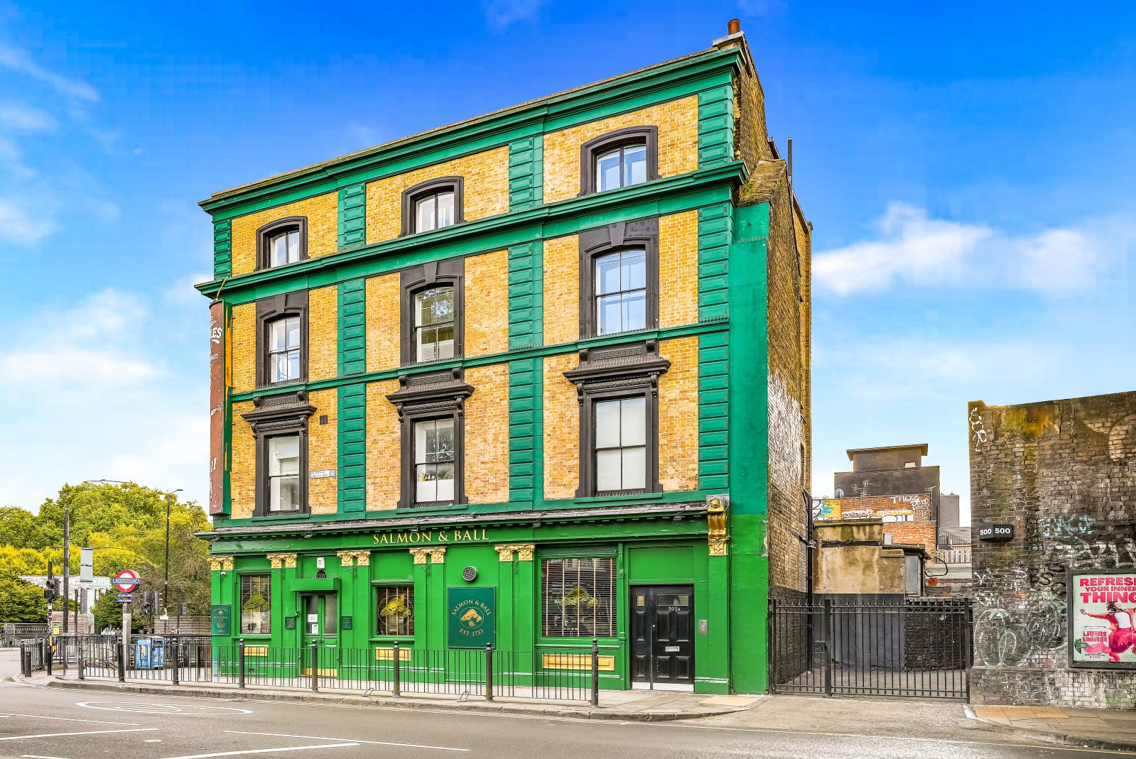 Flat Bethnal Green Road in Greater London