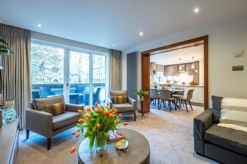 Flat Ennismore Gardens in City of Westminster