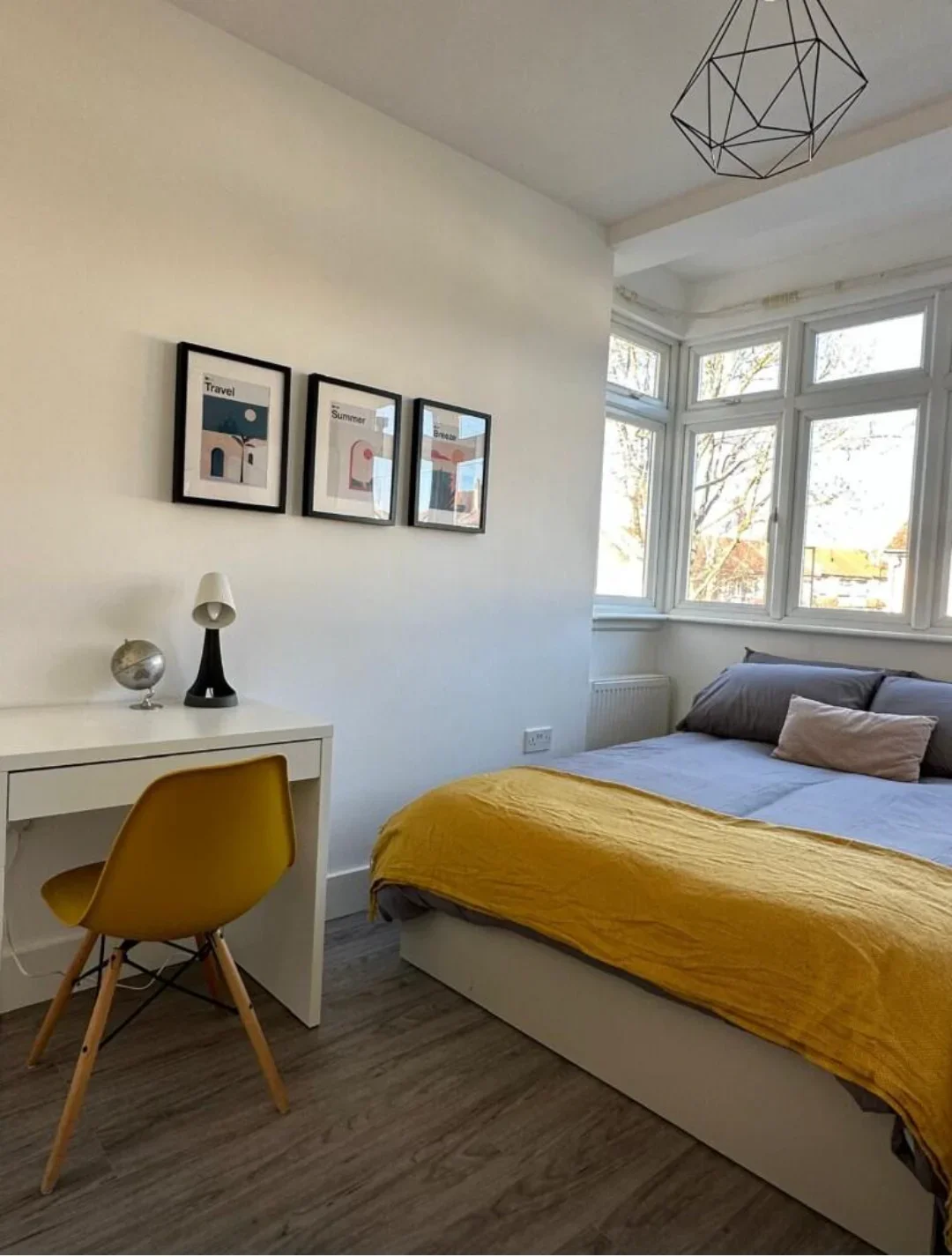 Room Braeside Road in Greater London
