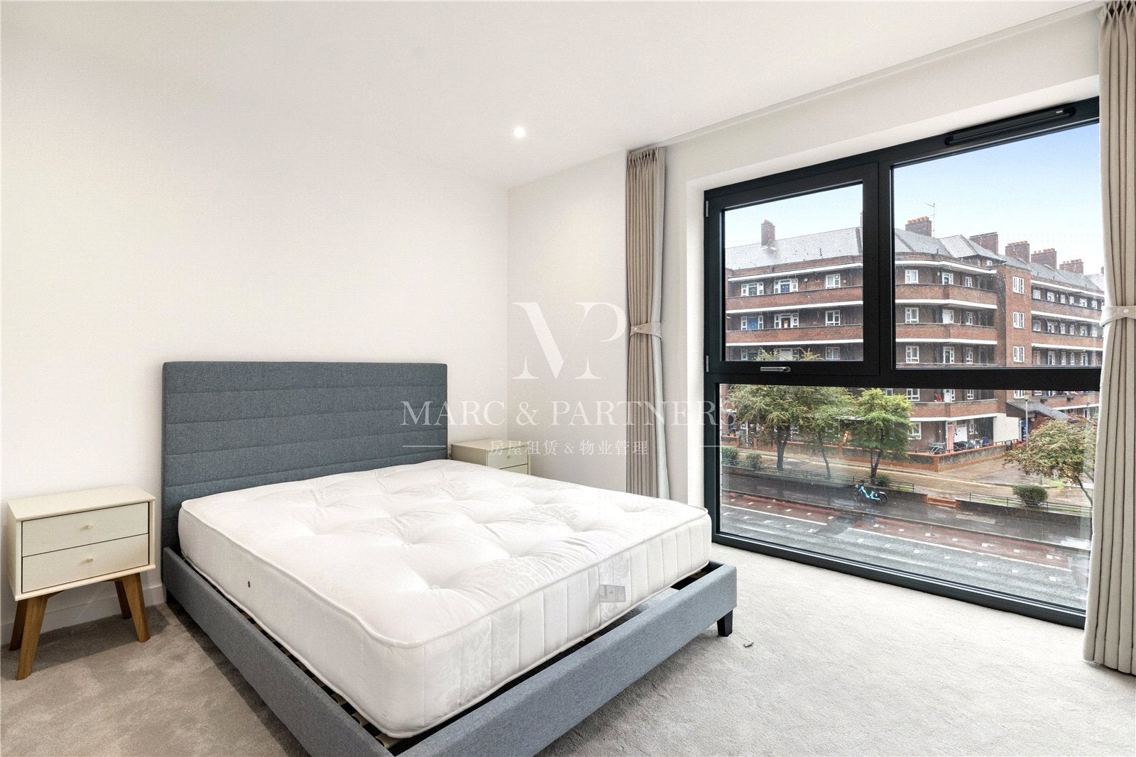 Flat Woodberry Down in London