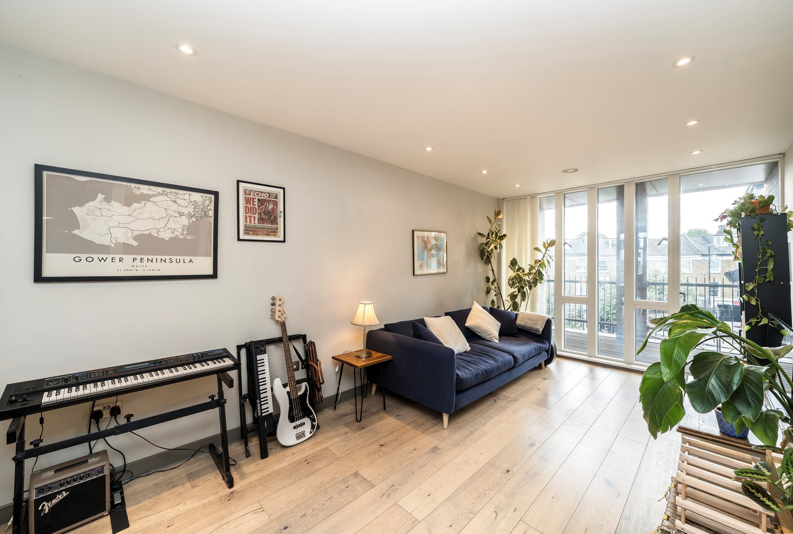 Flat Brockley Road in Greater London