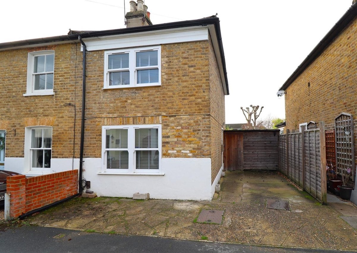 House Mills Road in Elmbridge