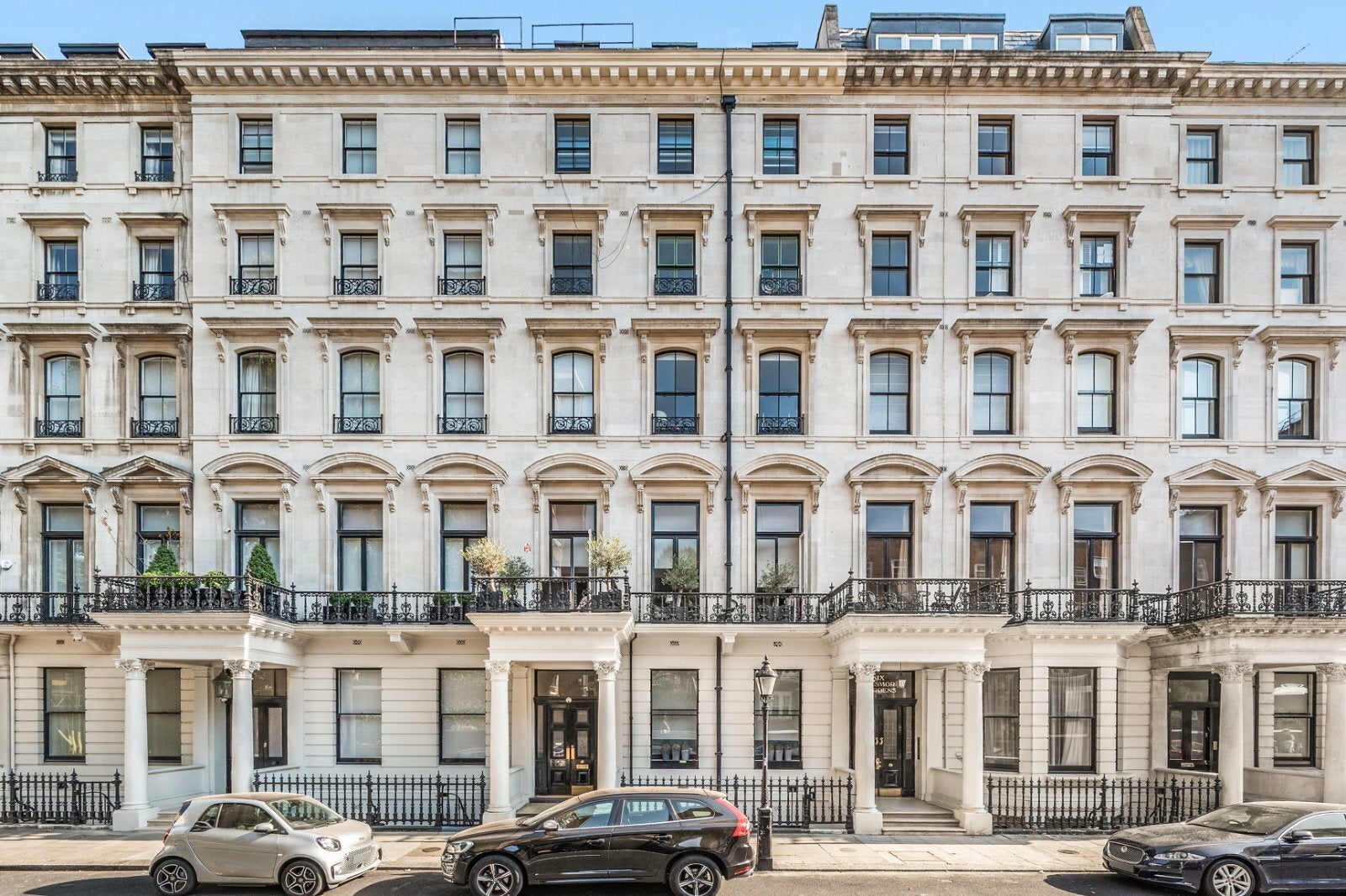 Flat Ennismore Gardens in City of Westminster