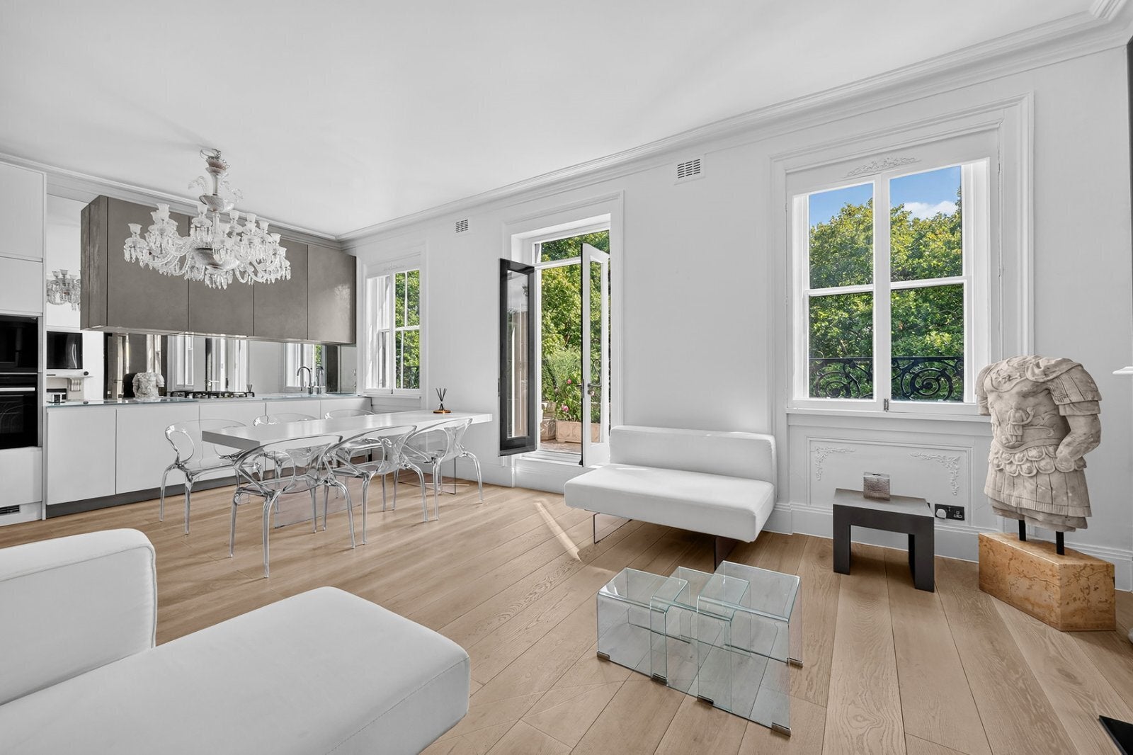 Flat Ennismore Gardens in City of Westminster