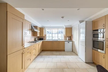 Flat Montpelier Place in City of Westminster