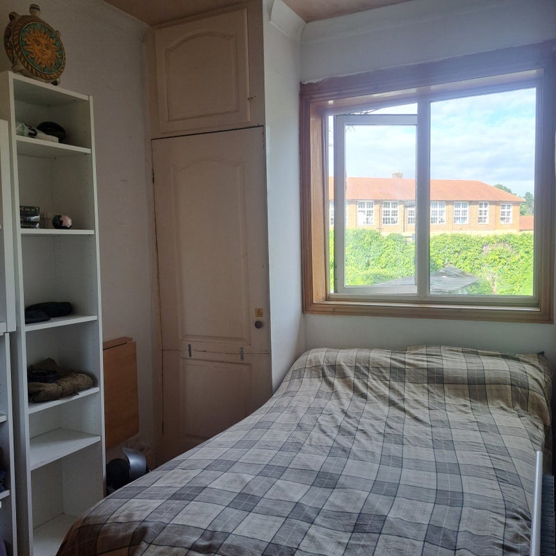 Room Downham Way in Greater London