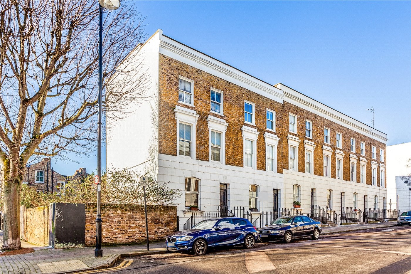 Flat Packington Street in Greater London