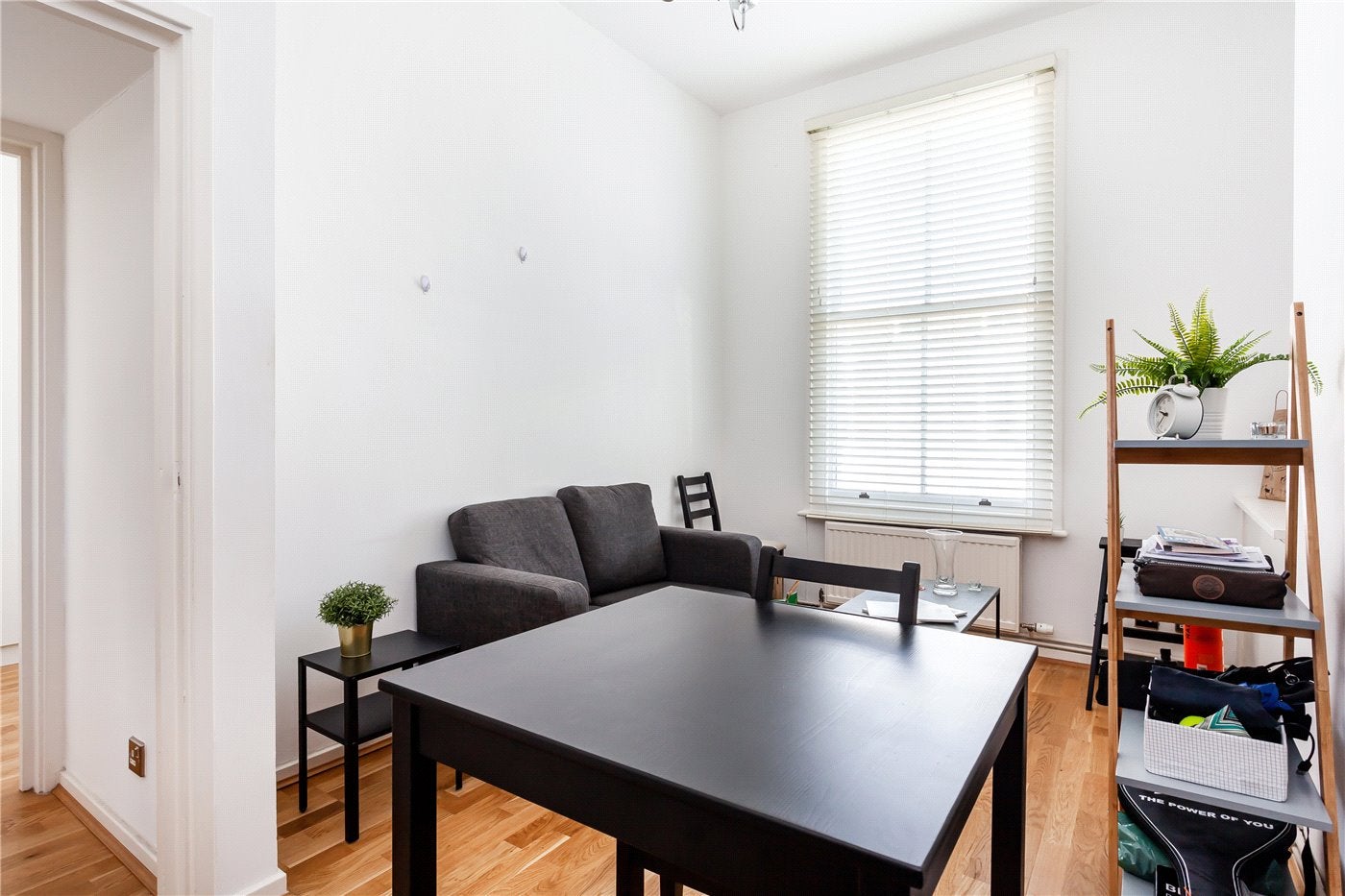 Flat Packington Street in Greater London