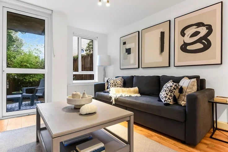 Flat Aspern Grove in Greater London