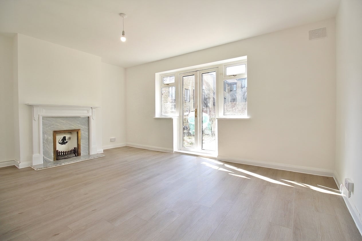 House Jordans Close in Greater London
