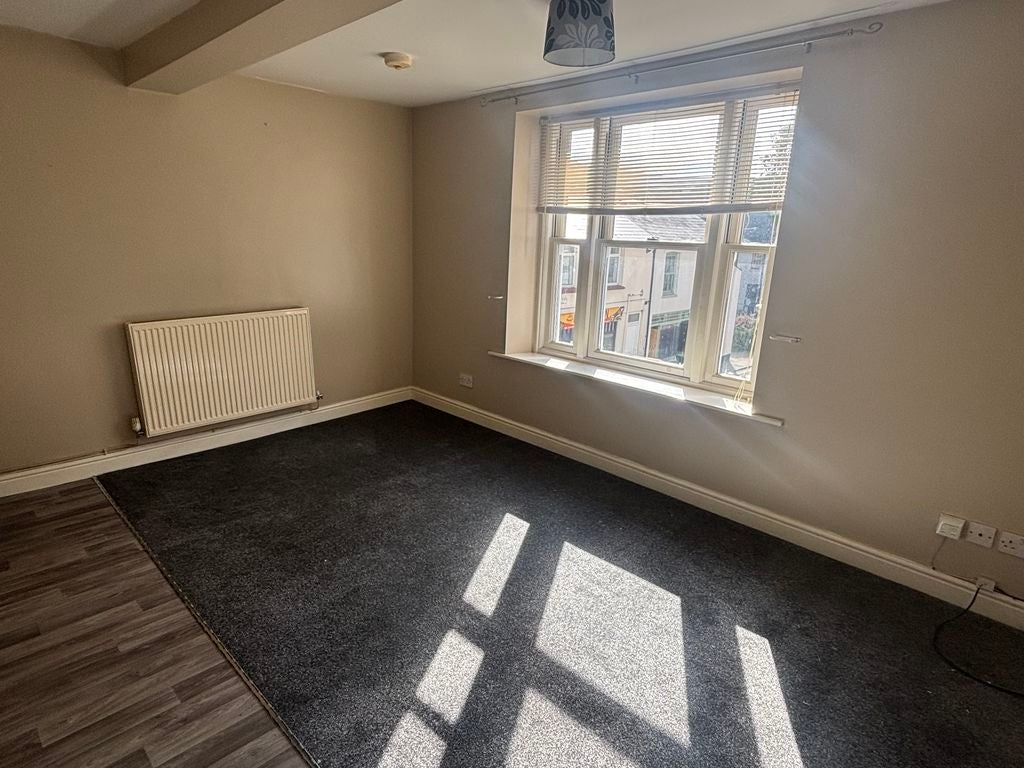 Flat Old William Street in Blaenavon