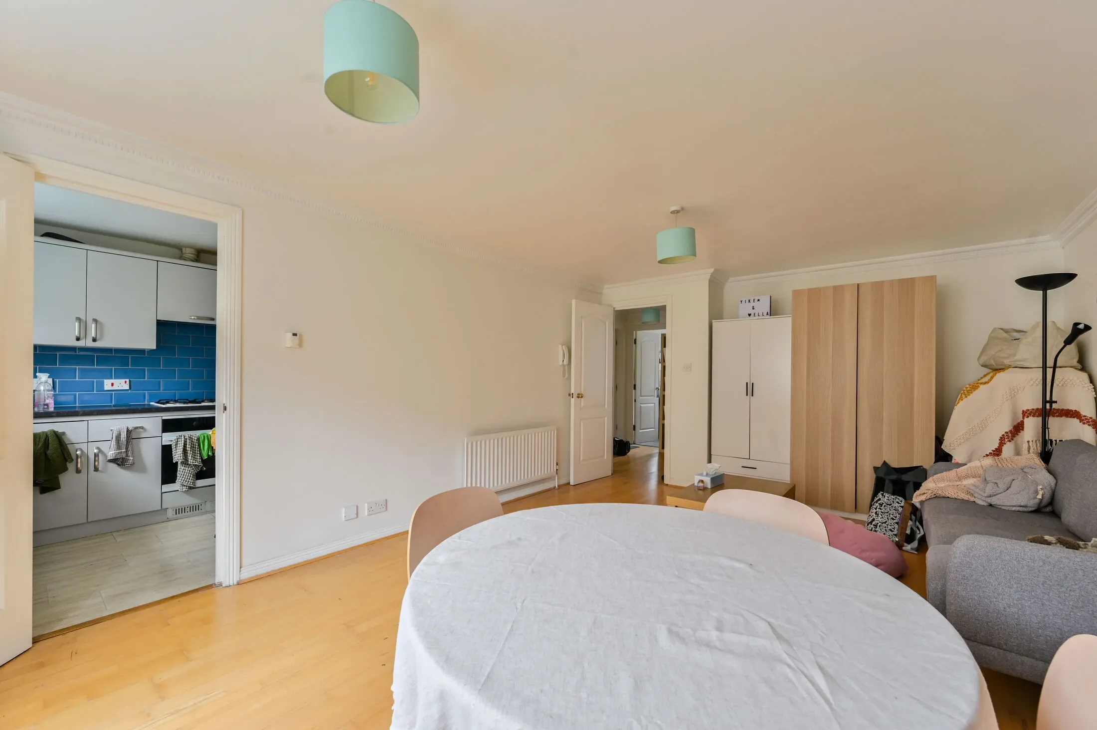 Flat Ebbisham Drive in Greater London