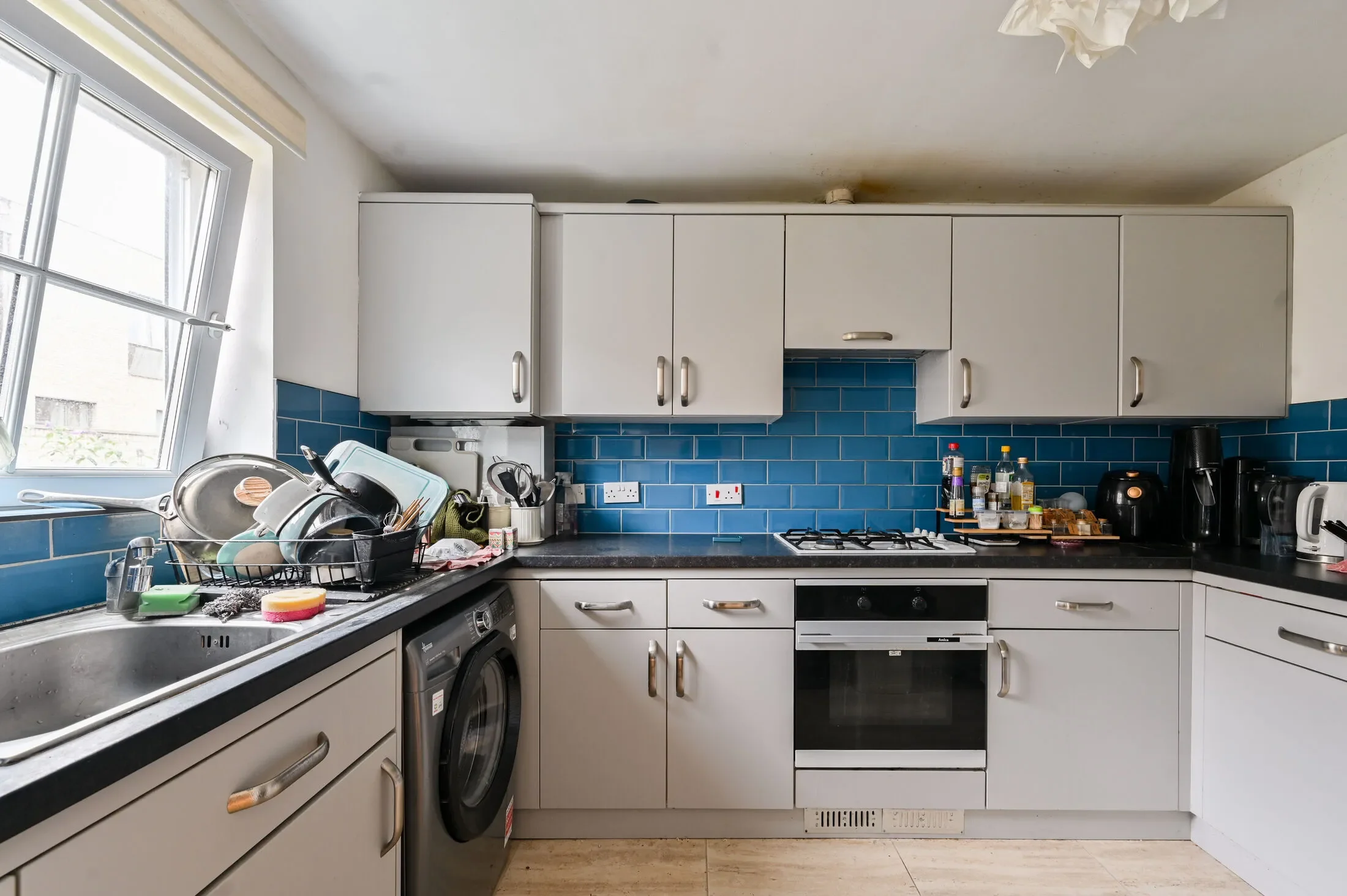Flat Ebbisham Drive in Greater London