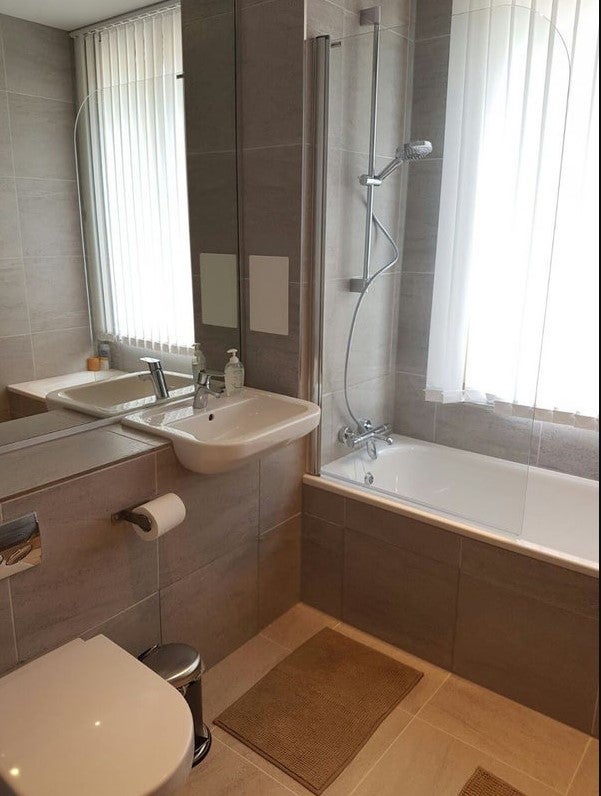 Room Shalfleet Drive in Greater London