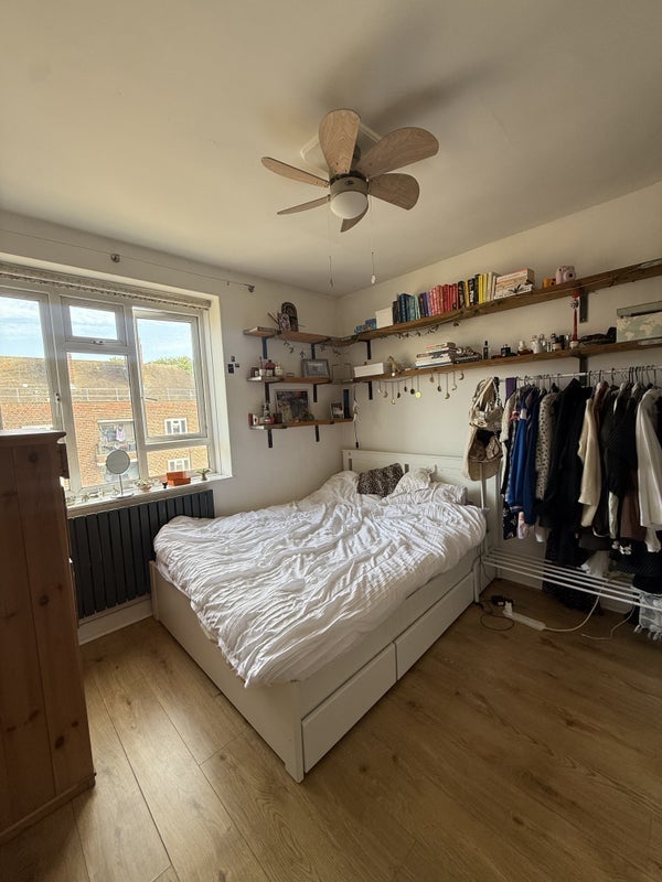 Room Craignair Road in Greater London