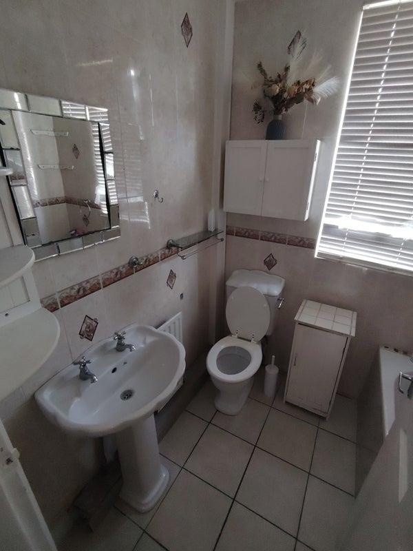 Room Granton Road in Greater London