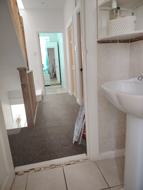 Room Granton Road in Greater London