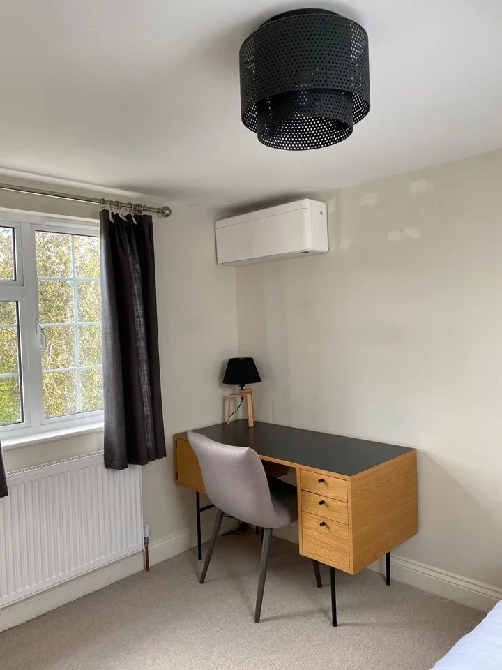 Room Avalon Road in Greater London