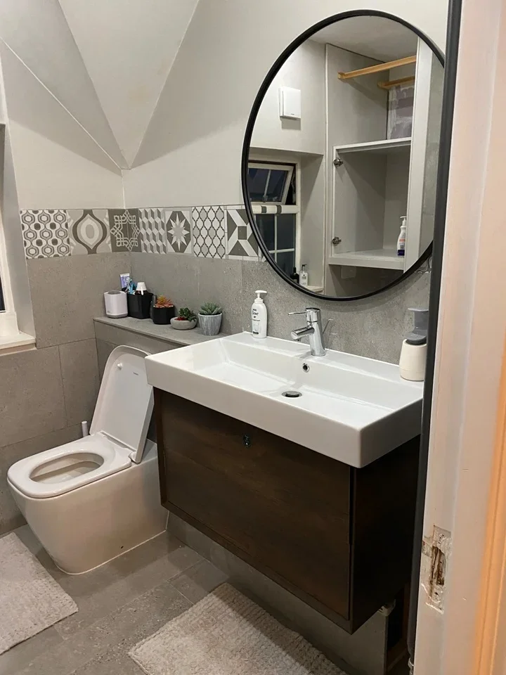 Room Avalon Road in Greater London