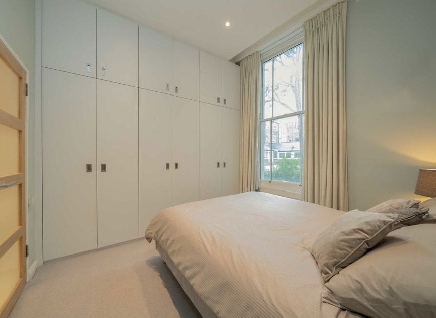 Flat Blenheim Crescent in Greater London