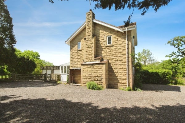 House Tiley Knap in Glanvilles Wootton