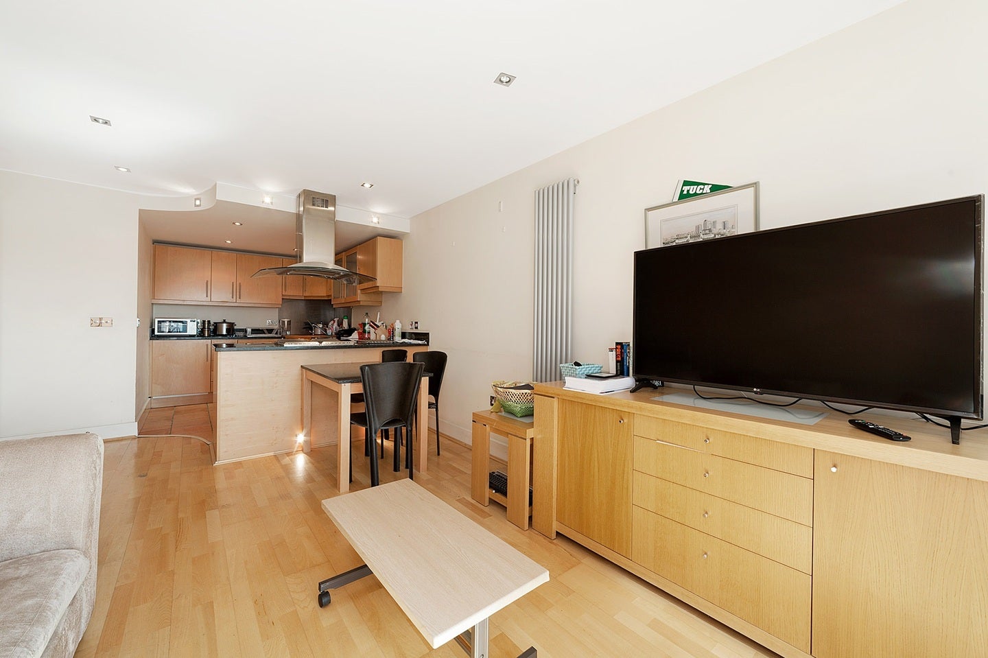 Flat Millharbour in Greater London