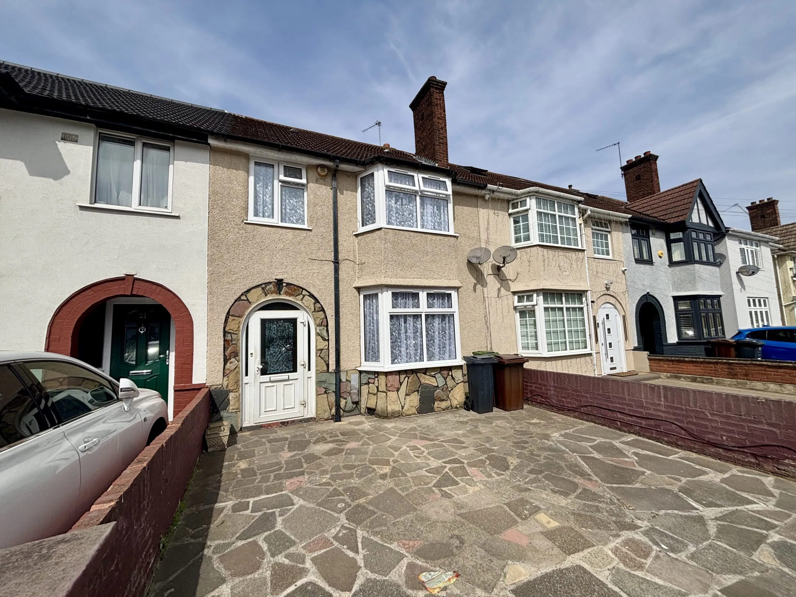 House Review Road in Greater London