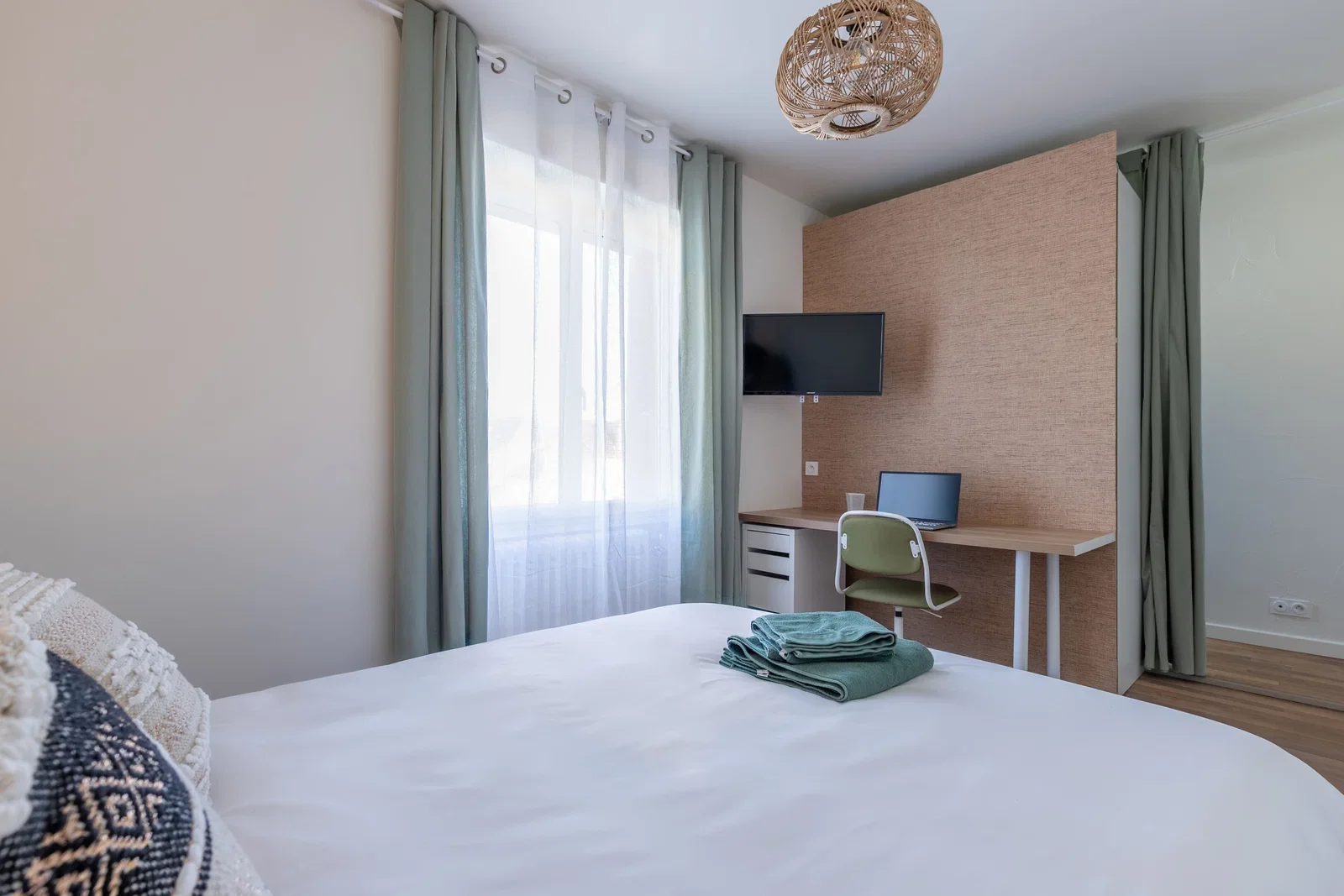 Room Rue de la République in Mareuil-sur-Cher