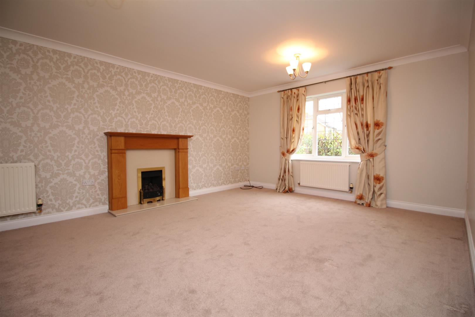House Christopher Bushell Way in Ashford