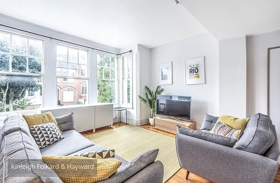 Flat Onslow Gardens in Greater London