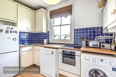 Flat Onslow Gardens in Greater London