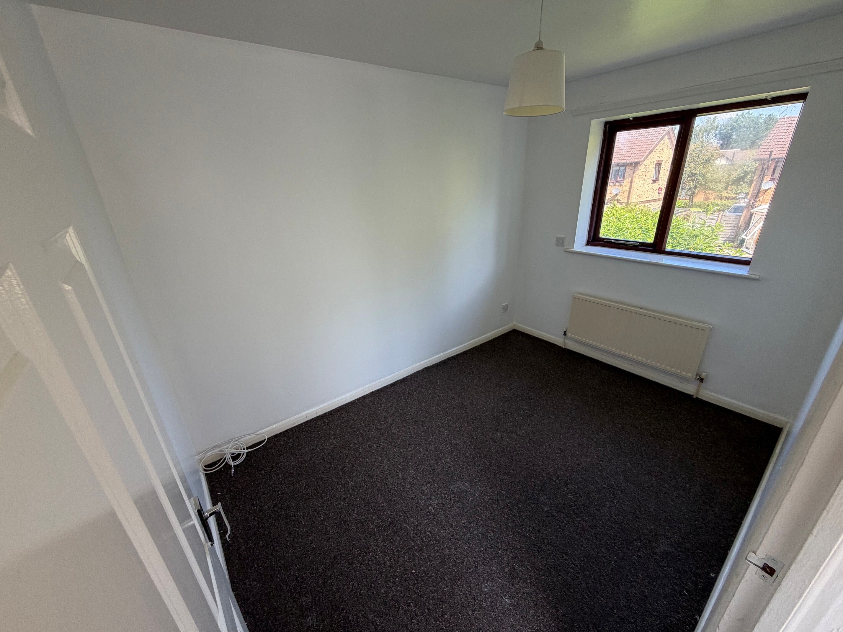 House Goldcrest Close in Manchester