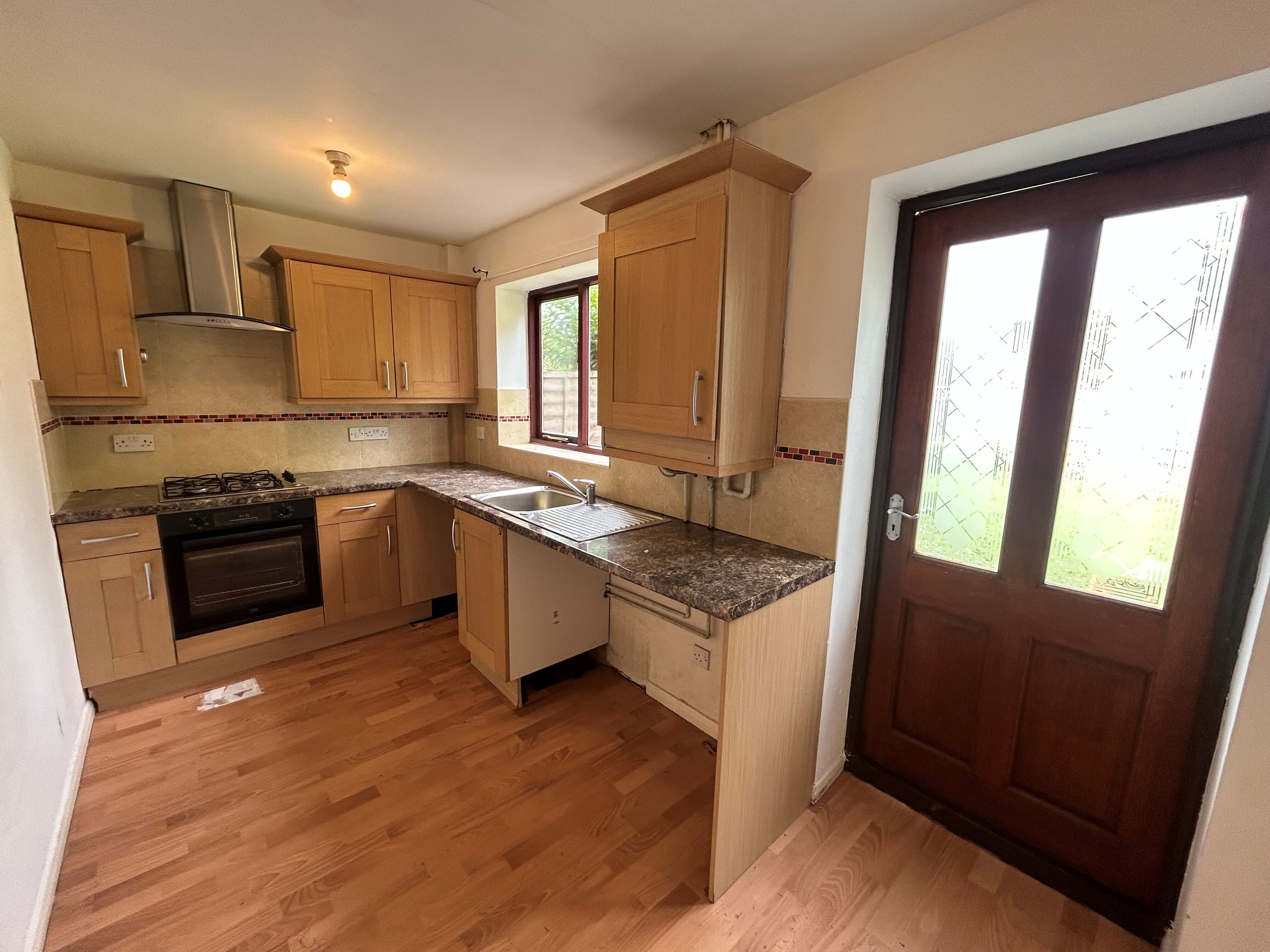 Flat Goldcrest Close in Manchester