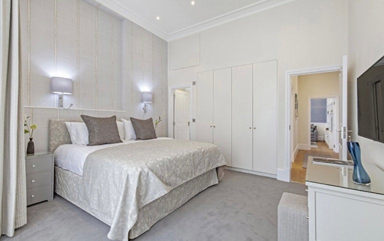 Flat Chesham Place in City of Westminster