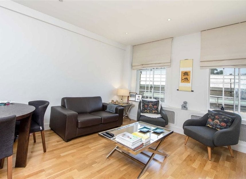 Flat Sloane Avenue in Greater London