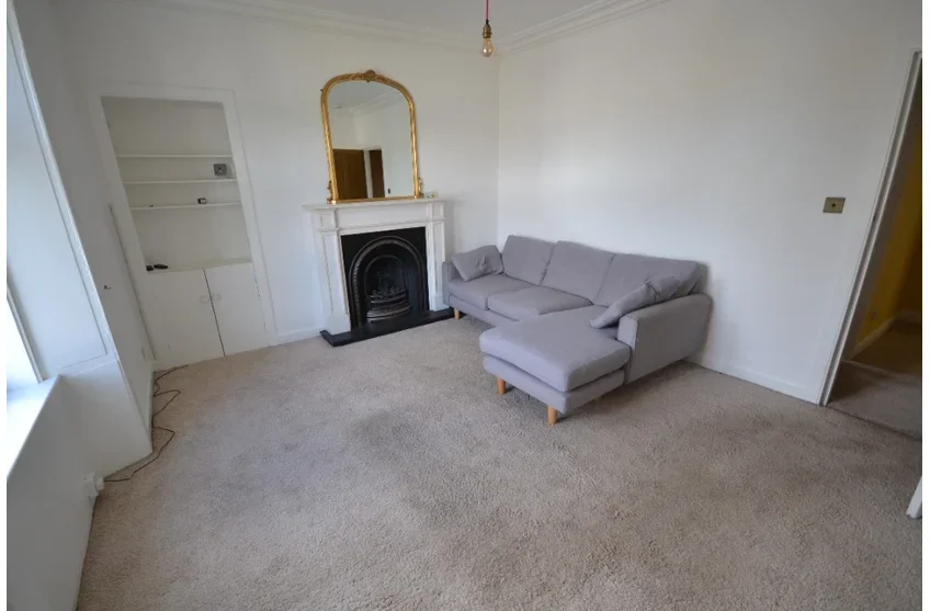 Flat Corbiehill Road in City of Edinburgh